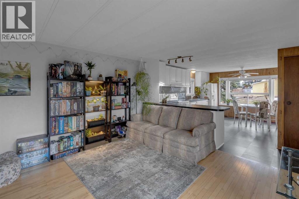 Single Family House Bungalow for Sale in  Huntstrom Drive NE Huntington Hills Calgary 