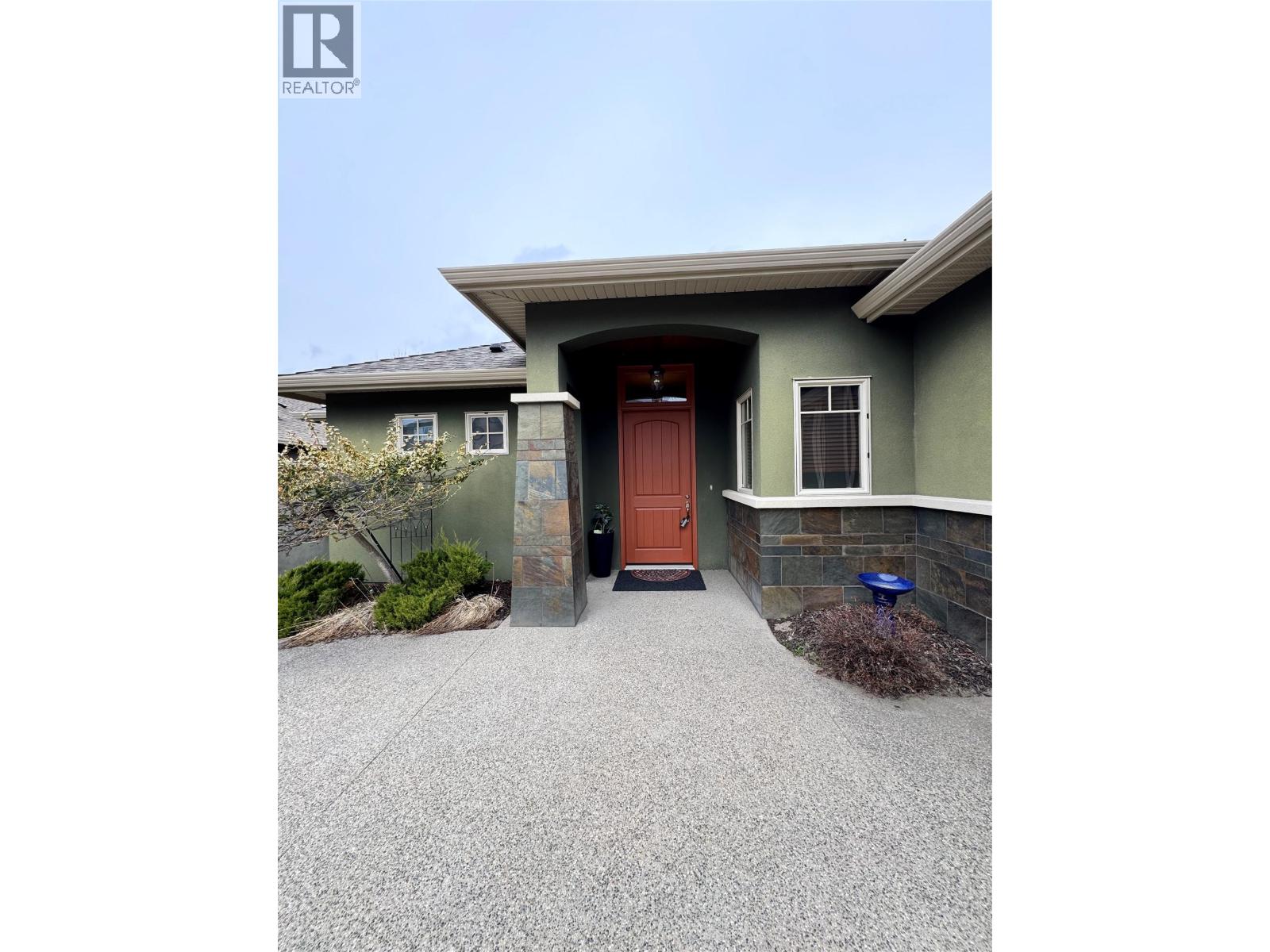 742 Crozier Avenue, Kelowna