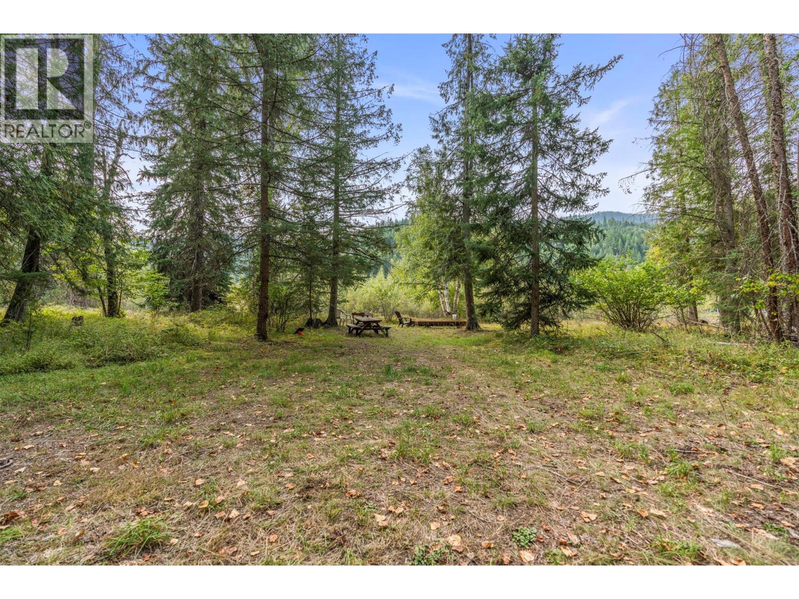995 SHUSWAP RIVER DRIVE - 57