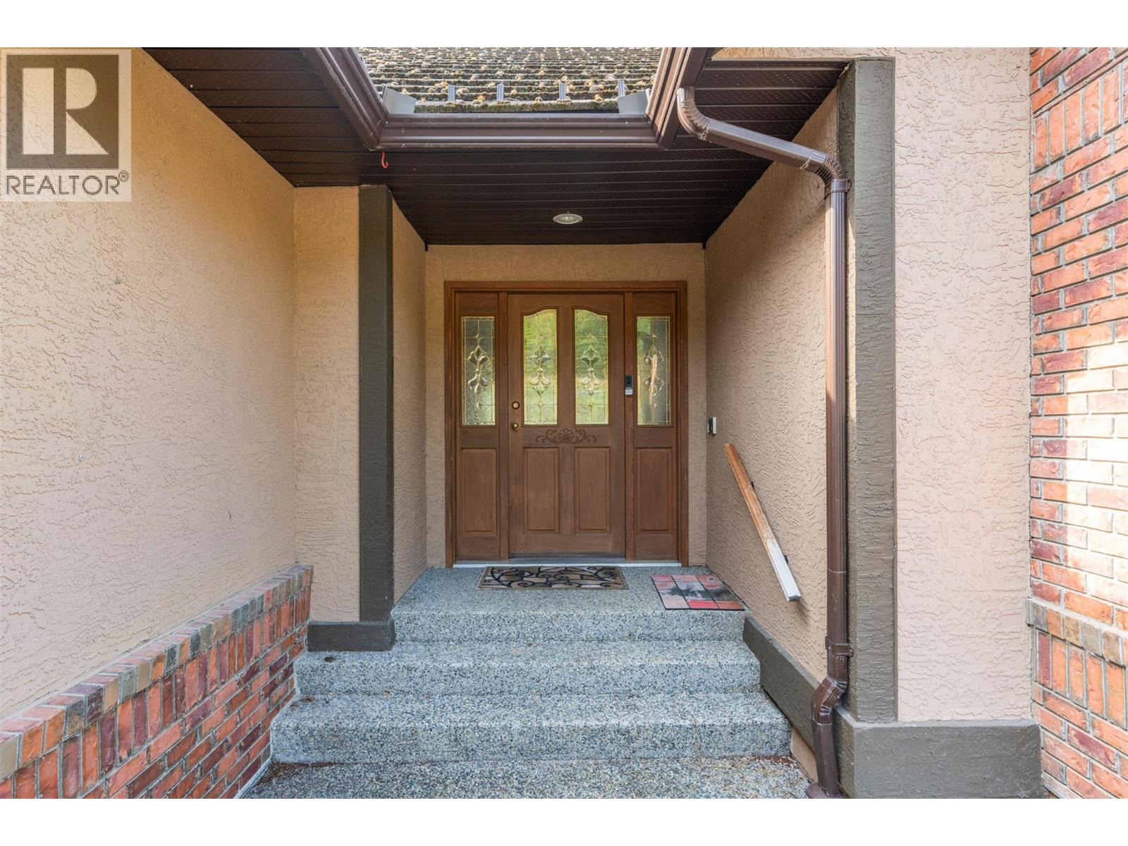 995 SHUSWAP RIVER DRIVE - 10