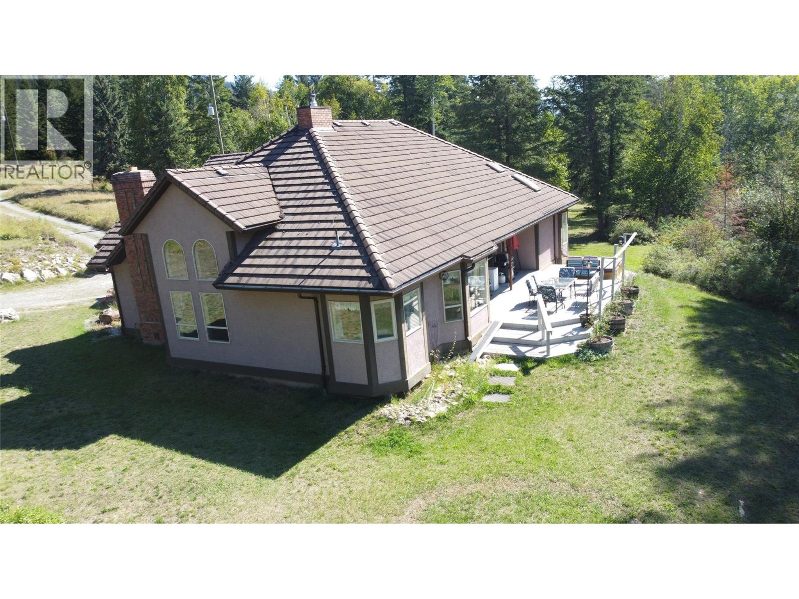 995 SHUSWAP RIVER DRIVE - 66