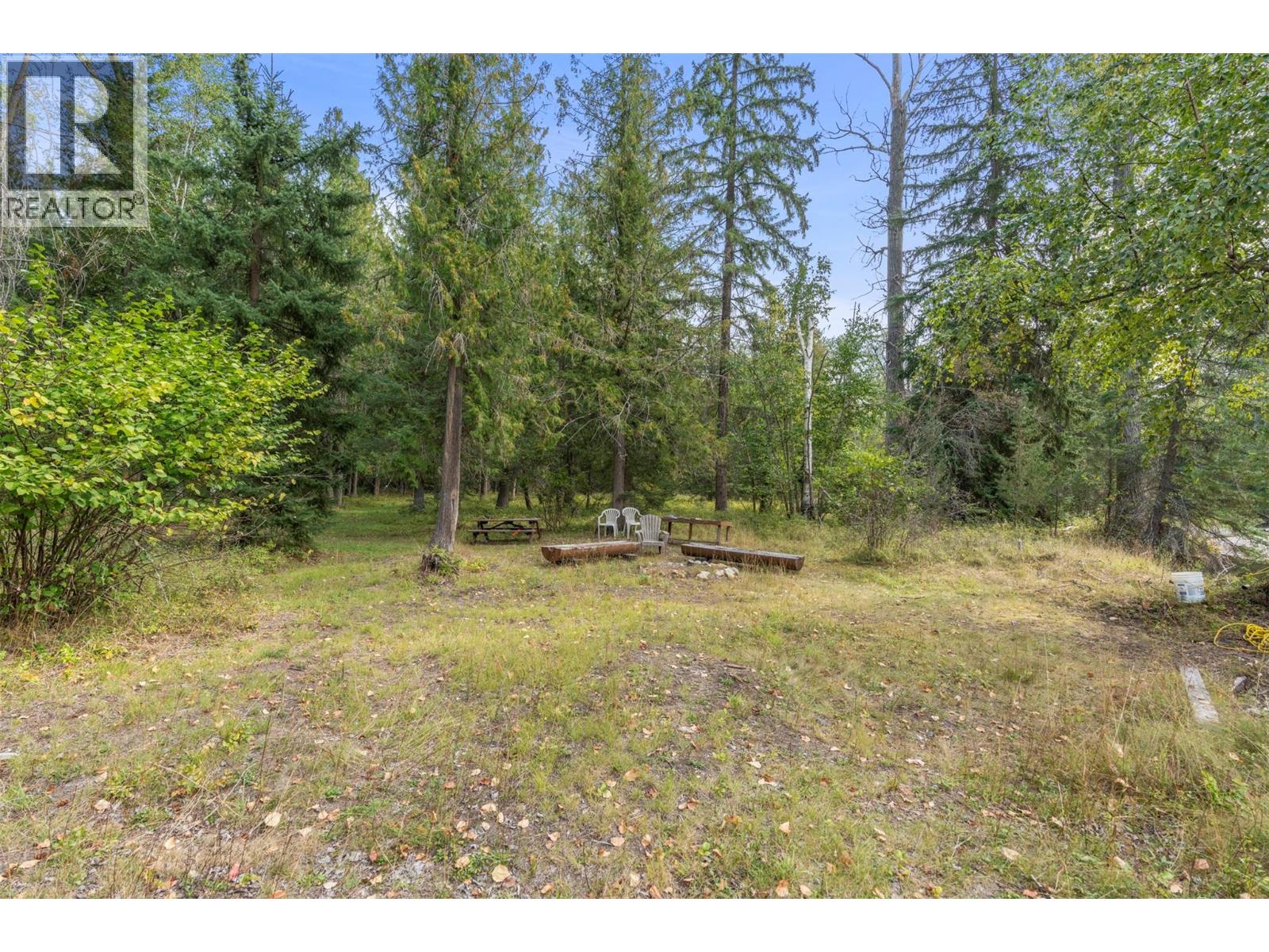 995 SHUSWAP RIVER DRIVE - 61