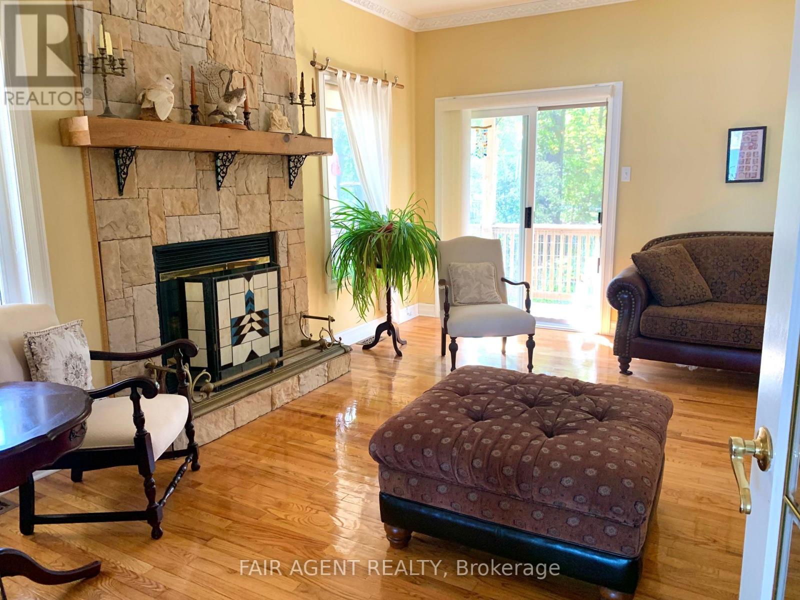 164 BAILLIE AVENUE - 13