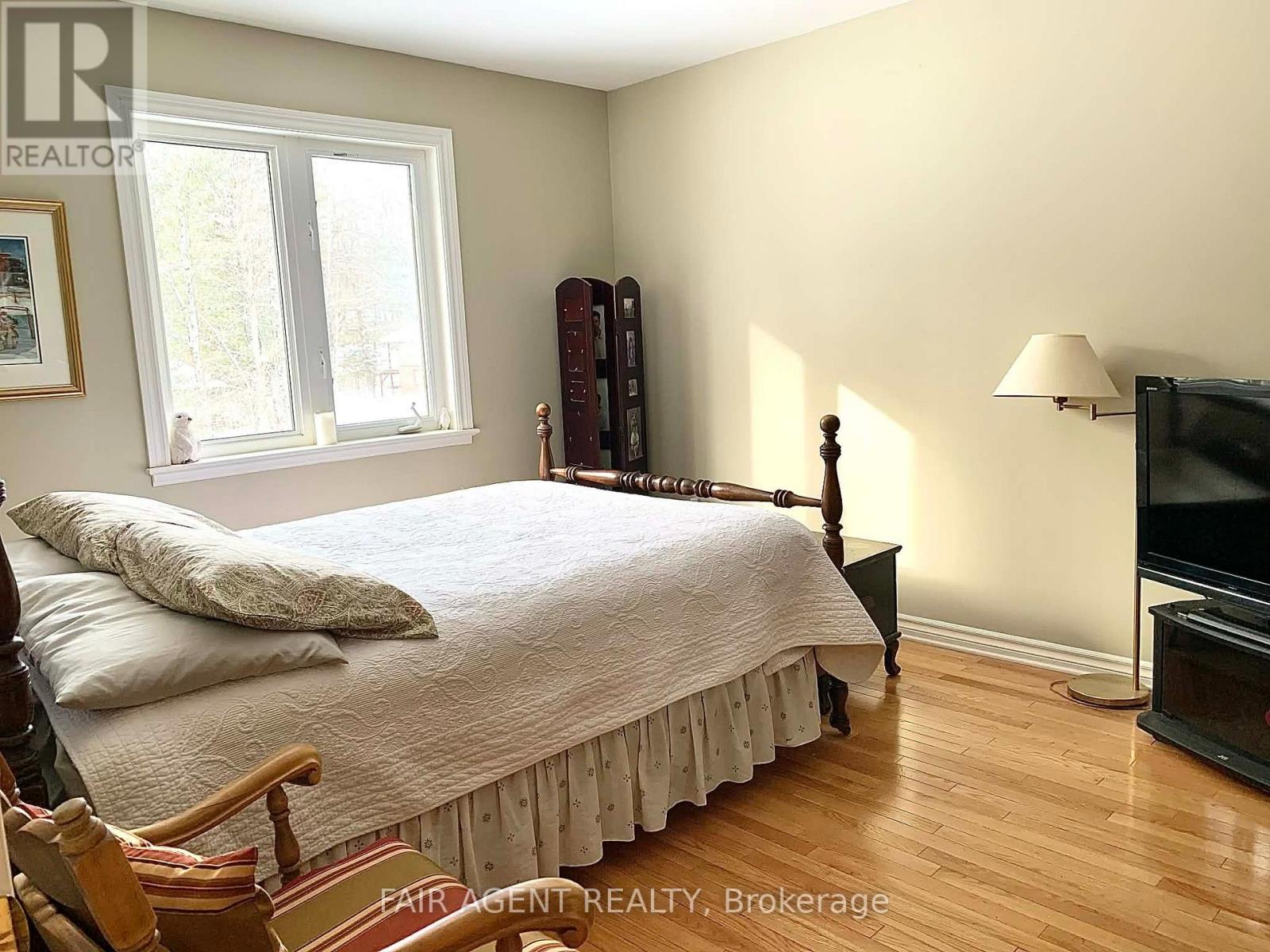 164 BAILLIE AVENUE - 17