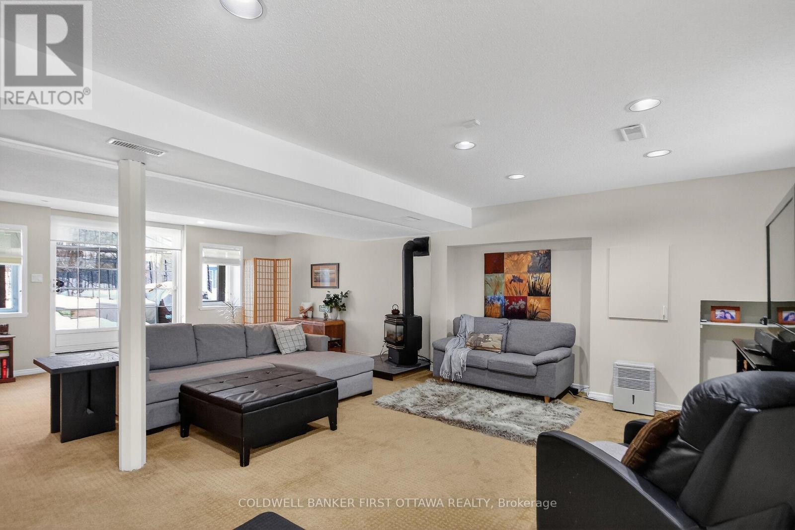 lower level Recreation room w/ walkout to backyard