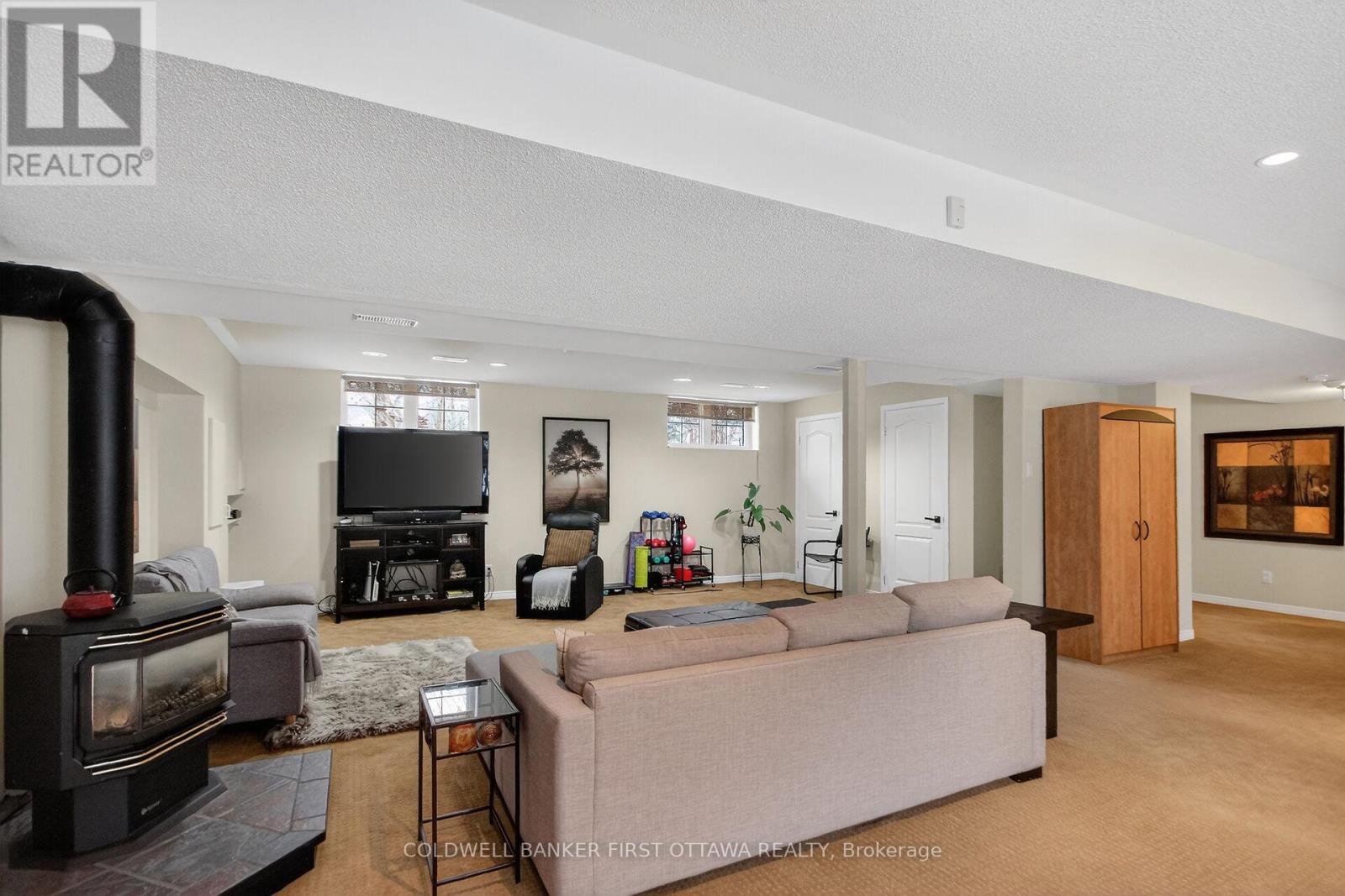 2960 ERNSIDE CRESCENT — photo 30