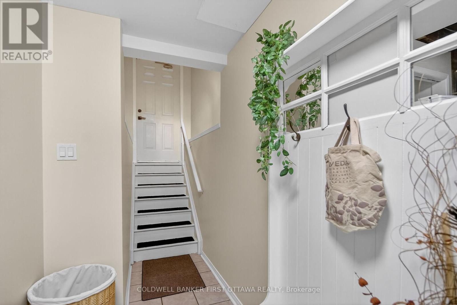 stairs from lower level to garage
