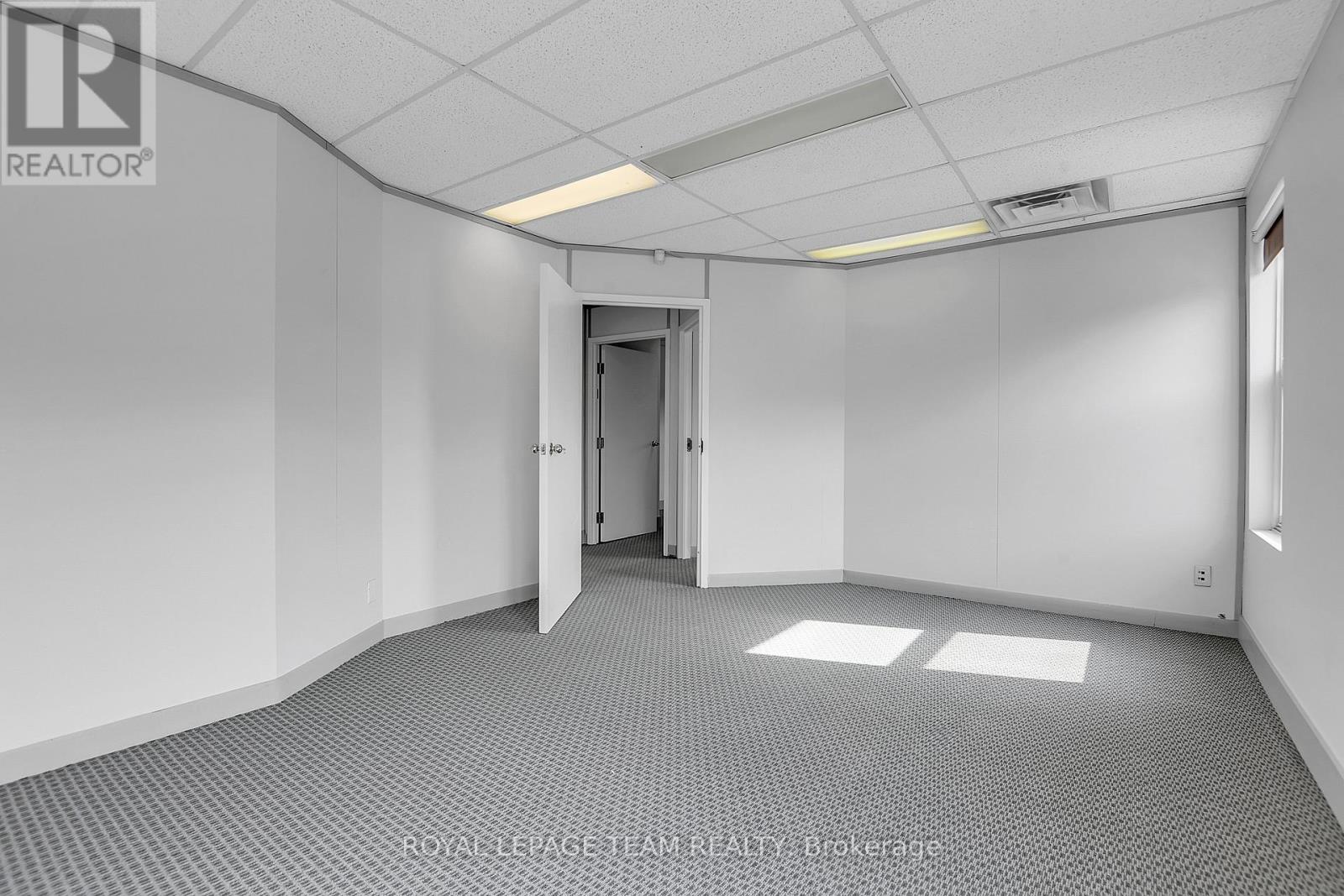 Office for Rent in Ottawa – 118 PRESTON STREET, Ottawa – MLS# X12891450 - Image 13