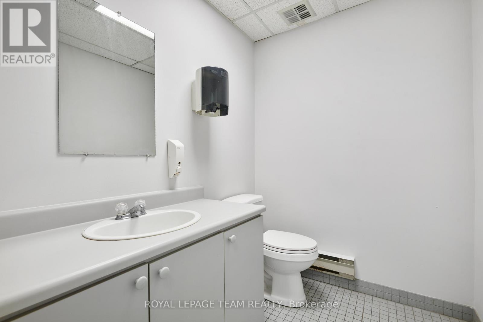 Office for Rent in Ottawa – 118 PRESTON STREET, Ottawa – MLS# X12891450 - Image 7
