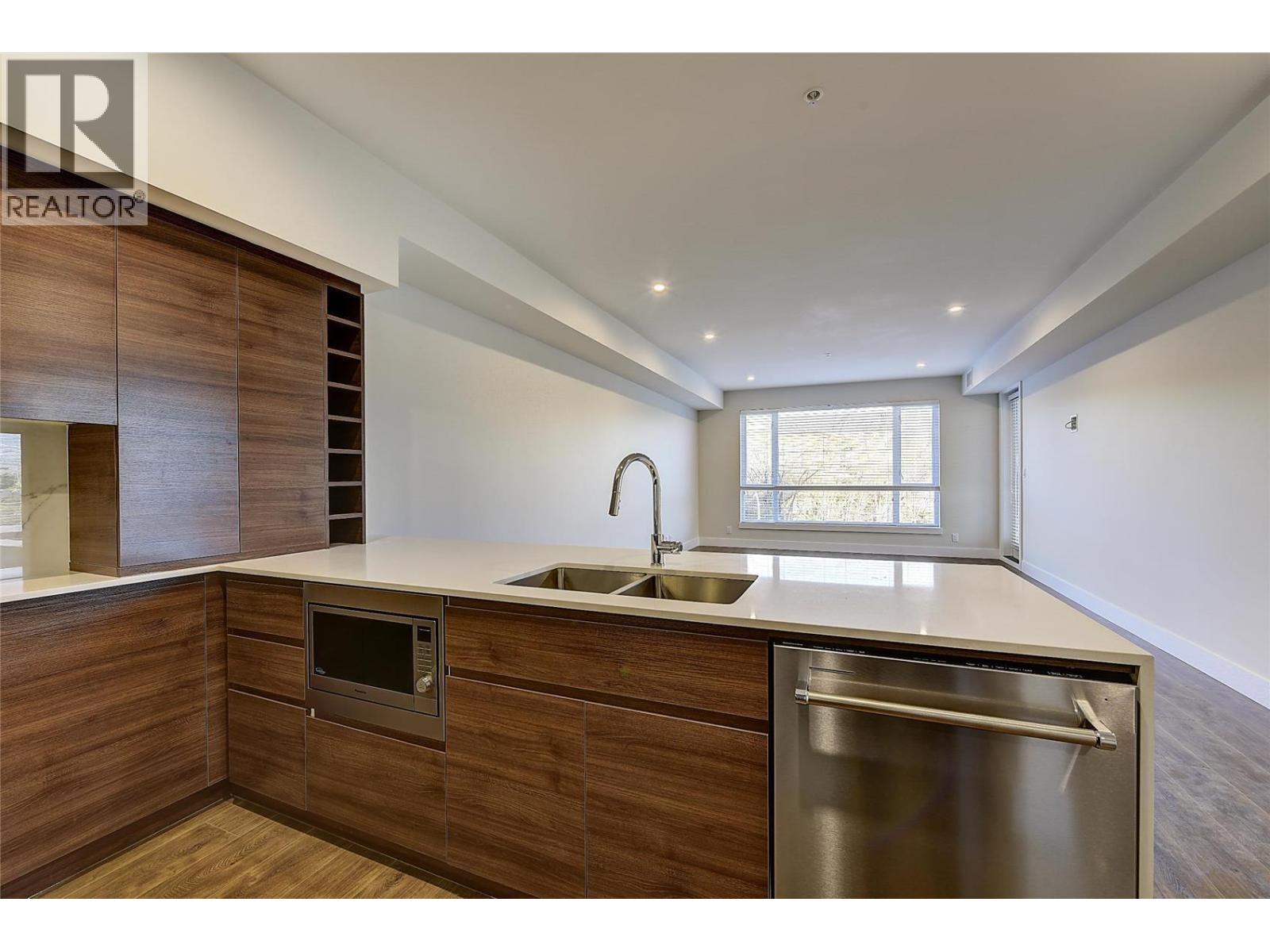 1925 Enterprise Way Unit# 402, Kelowna