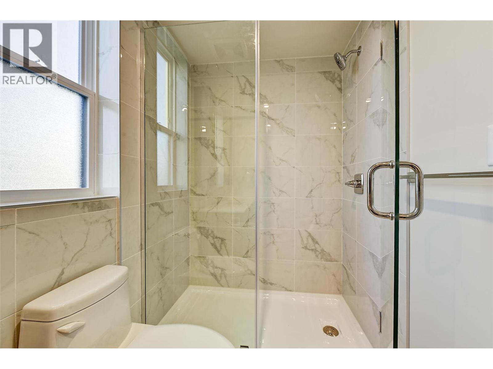 1925 Enterprise Way Unit# 402, Kelowna