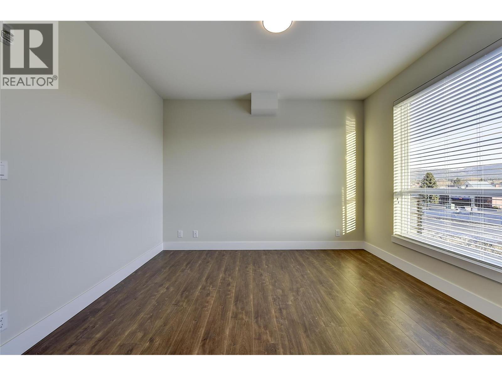 #402 1925 Enterprise Way - 37