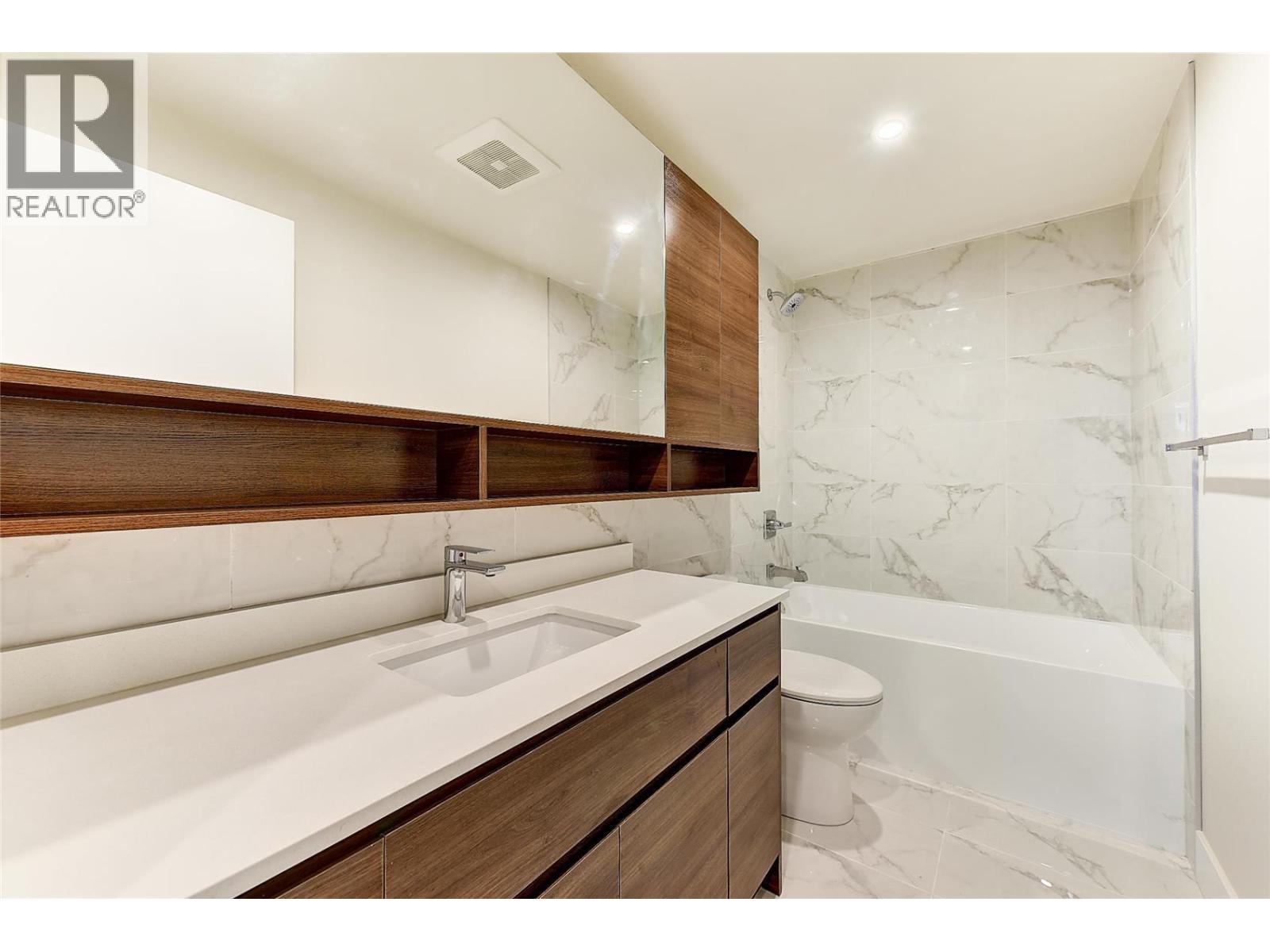 1925 Enterprise Way Unit# 402, Kelowna