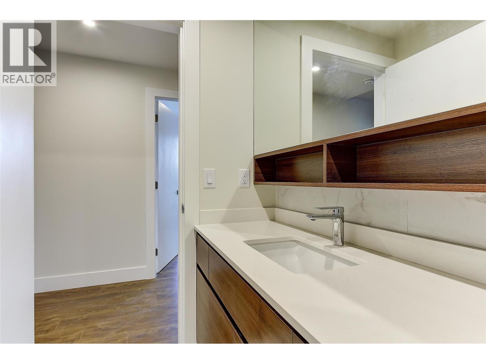 1925 Enterprise Way Unit# 402, Kelowna