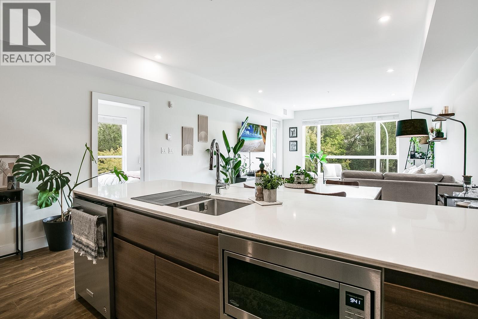 1925 Enterprise Way Unit# 402, Kelowna