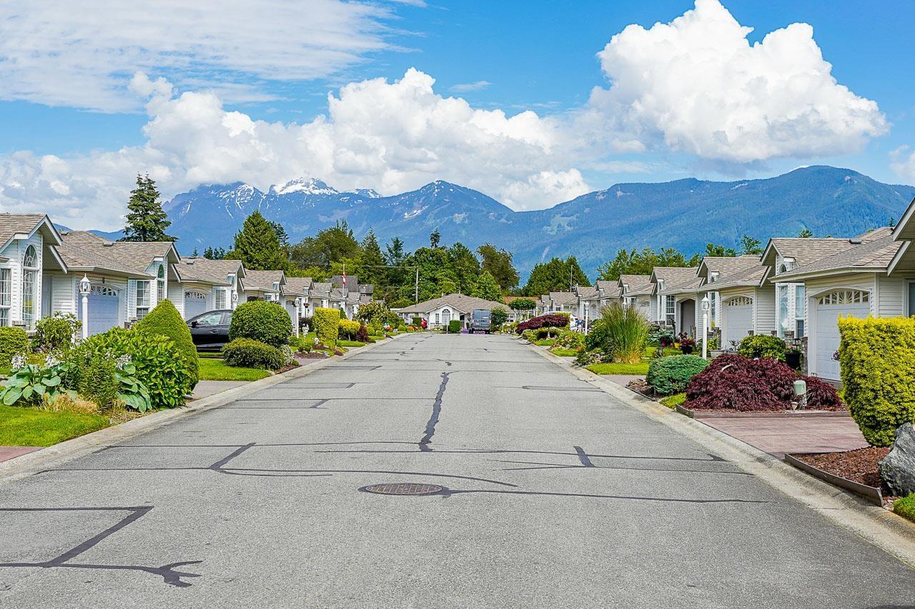 8 9102 HAZEL STREET, Chilliwack Proper East, Chilliwack