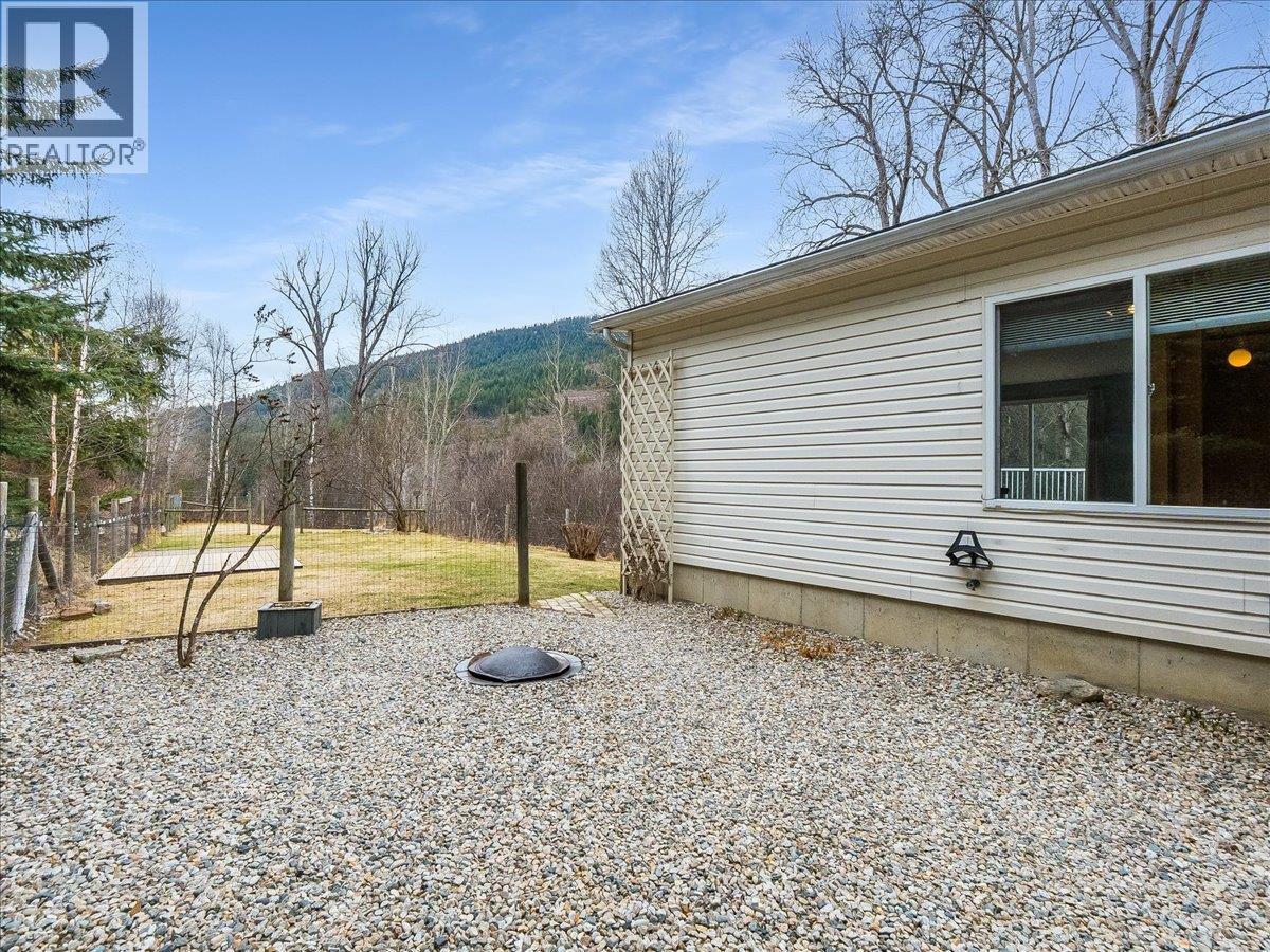 1956 SOUKOROFF Road, Pass Creek