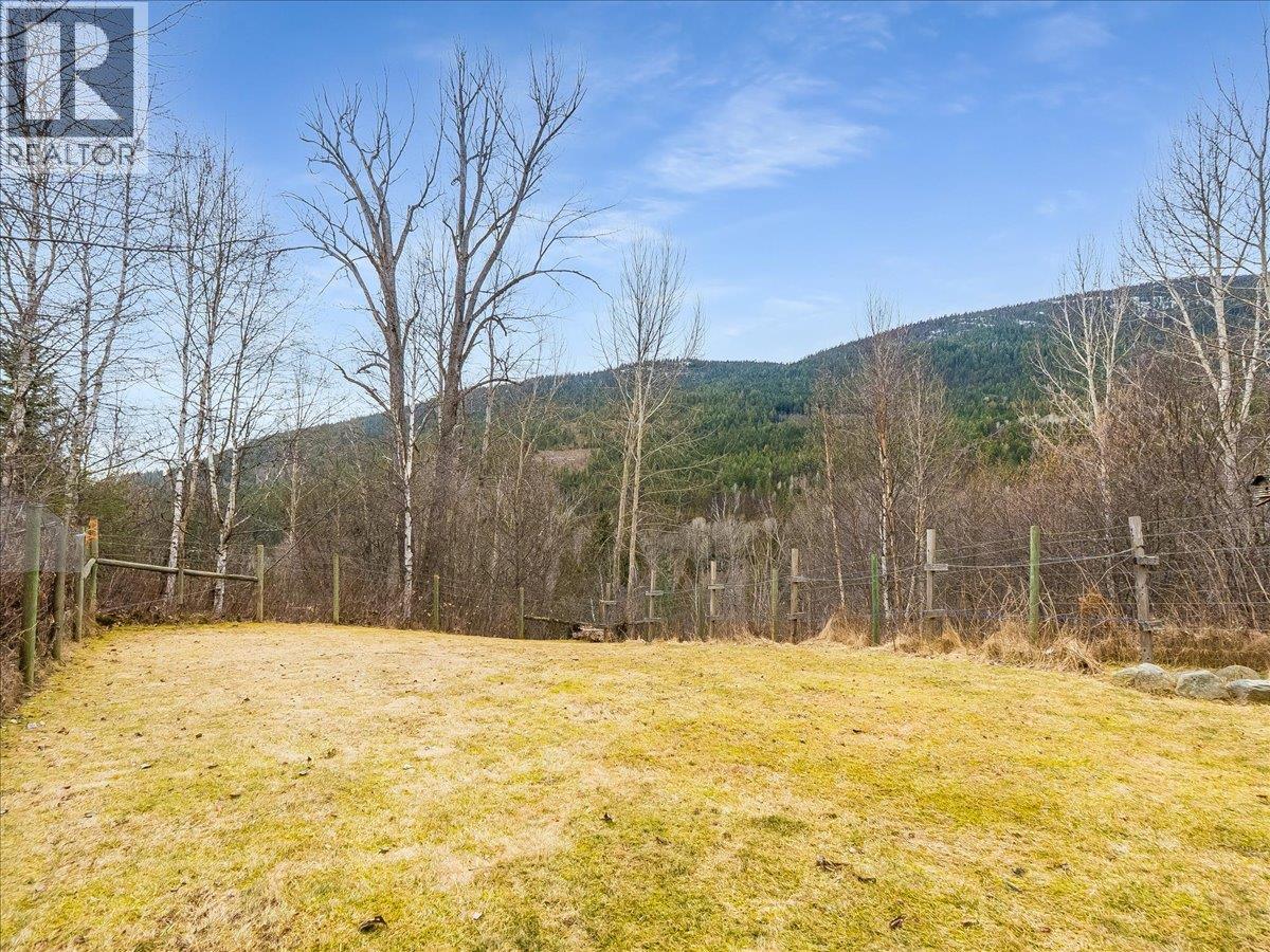 1956 SOUKOROFF Road, Pass Creek