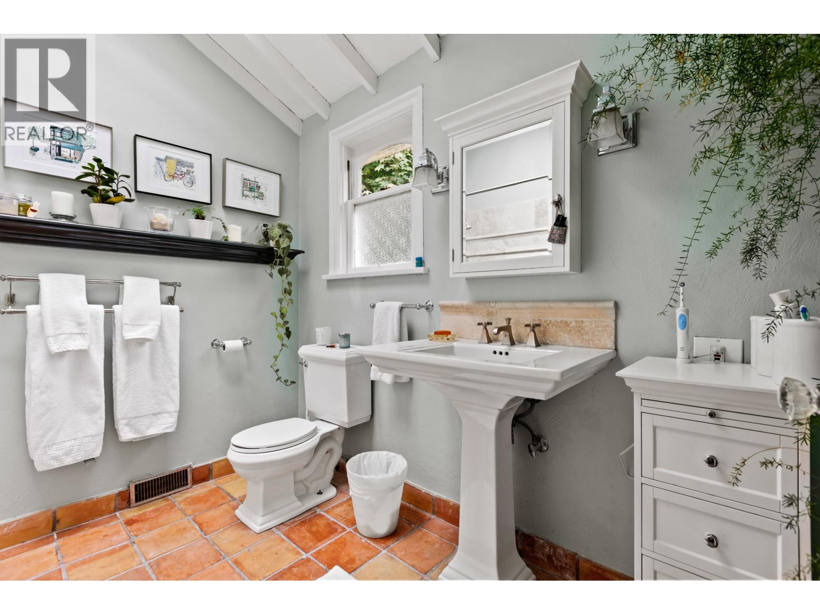 3615 SUNSET LANE, West Vancouver