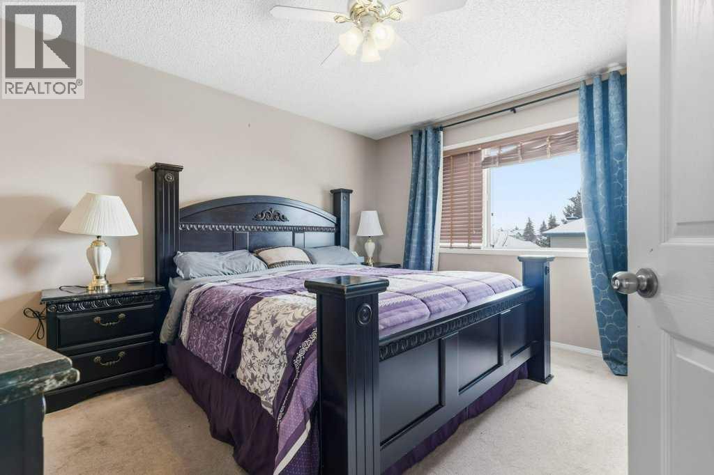 Single Family House for Sale in  Somerset Manor SW Somerset Calgary 