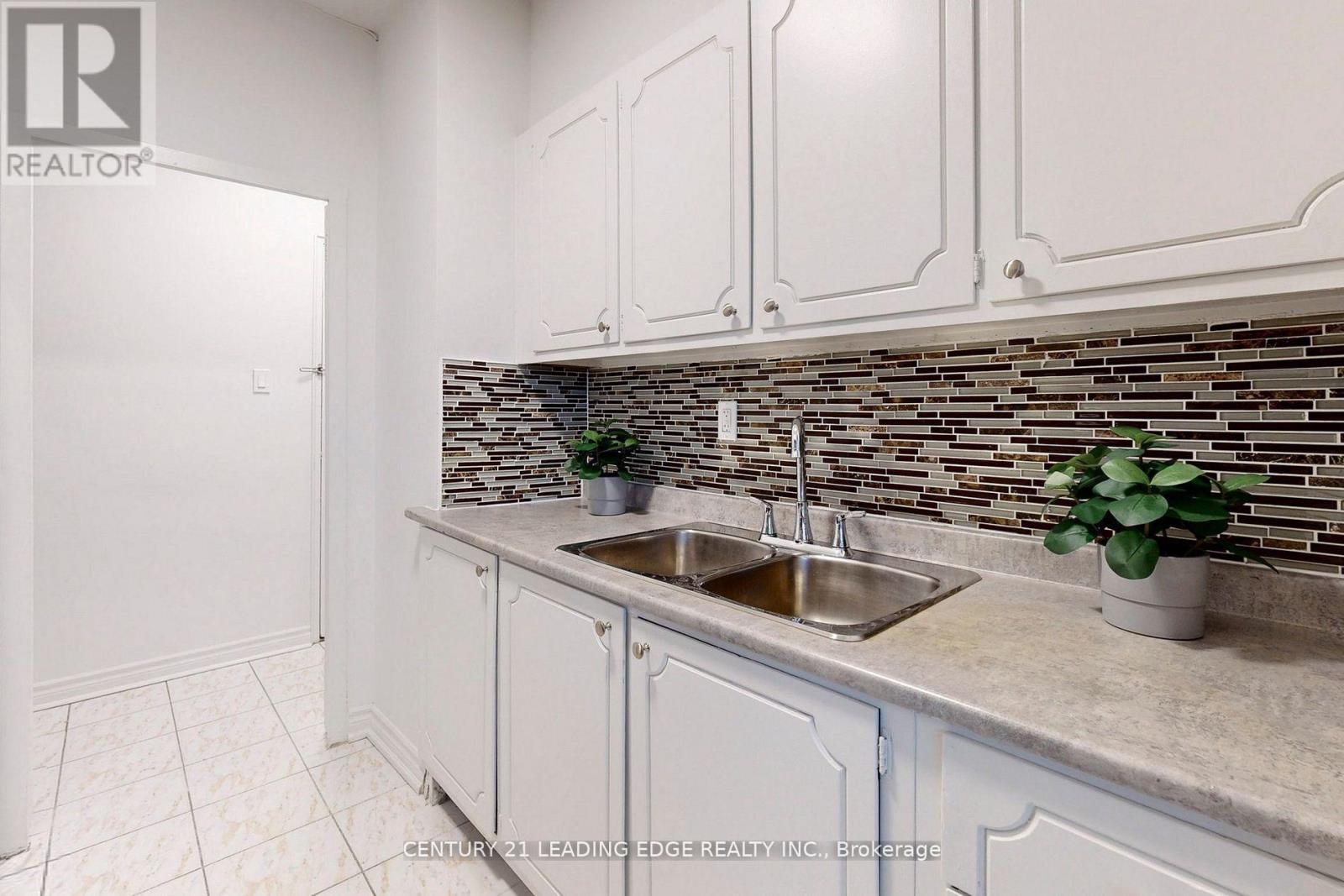 #1005 2245 EGLINTON AVENUE E - 19