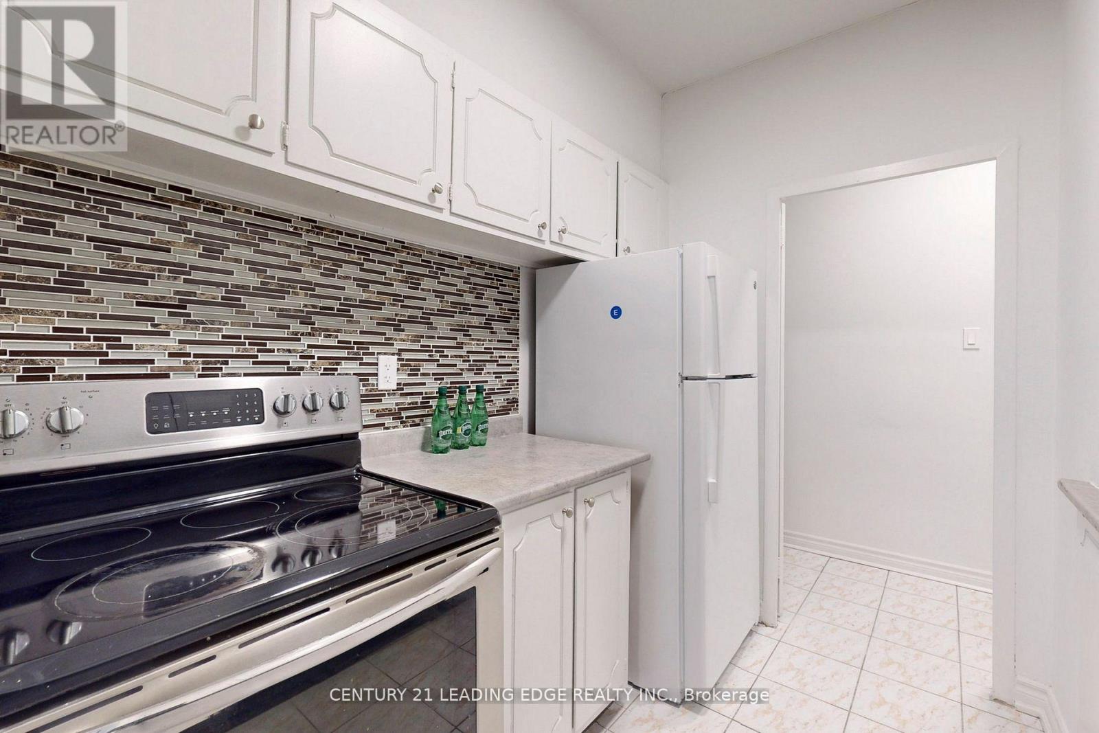 #1005 2245 EGLINTON AVENUE E - 20