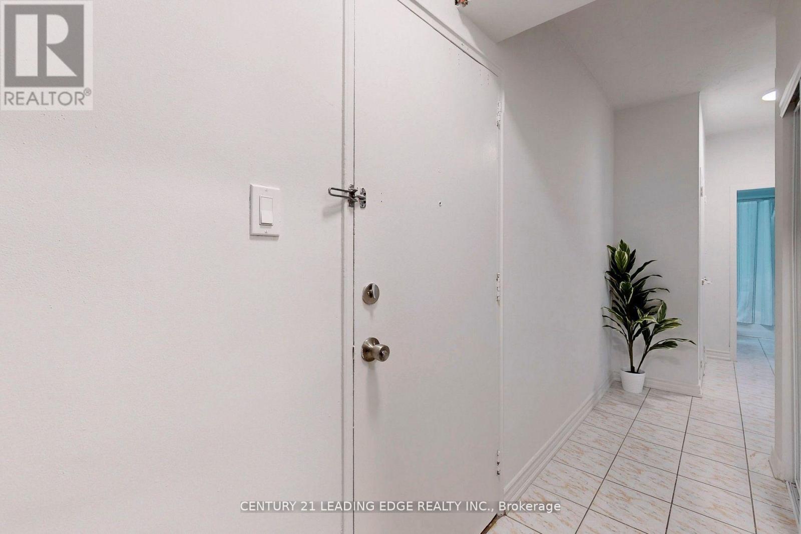 #1005 2245 EGLINTON AVENUE E - 34