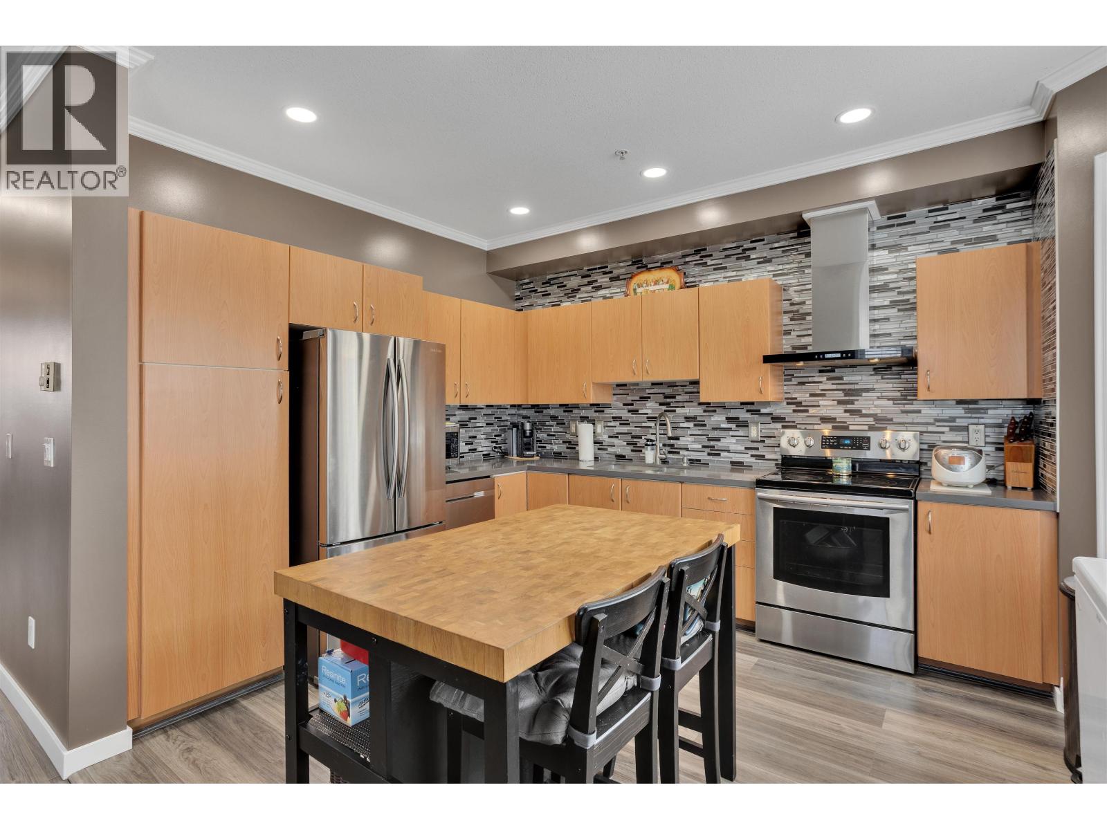 23 160 PEMBINA STREET, New Westminster