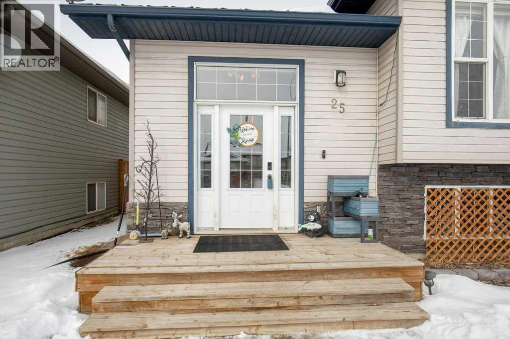 25 Hammond Close, Sylvan Lake