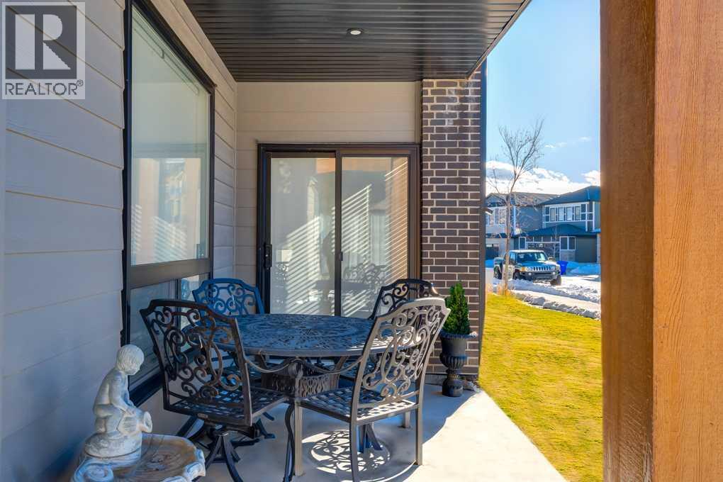 Single Family House for Sale in   Spring Willow Drive SW Springbank Hill Calgary 