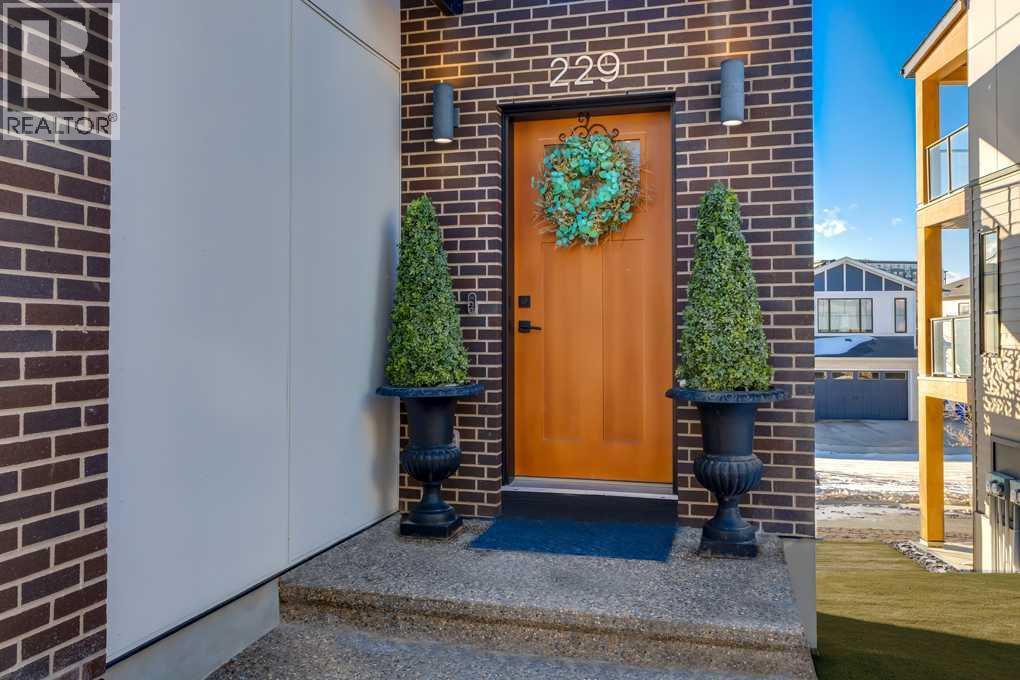 Single Family House for Sale in   Spring Willow Drive SW Springbank Hill Calgary 