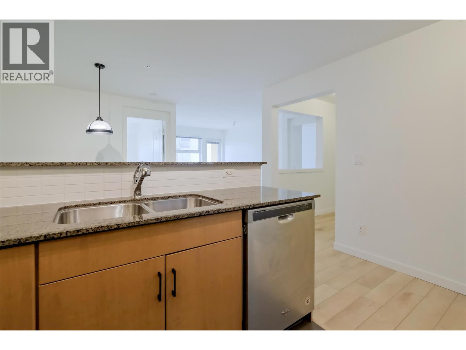 571 Yates Road Unit# 202, Kelowna