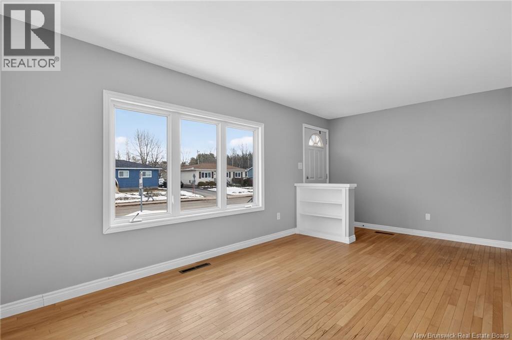 301 Buckingham Avenue - Image 2