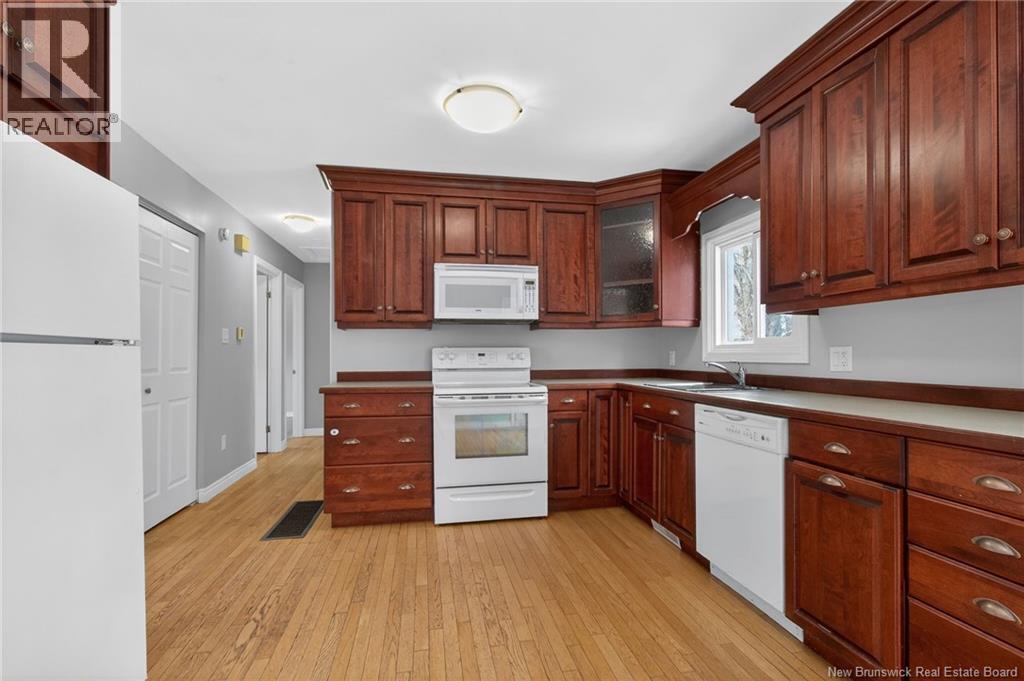 301 Buckingham Avenue - 8
