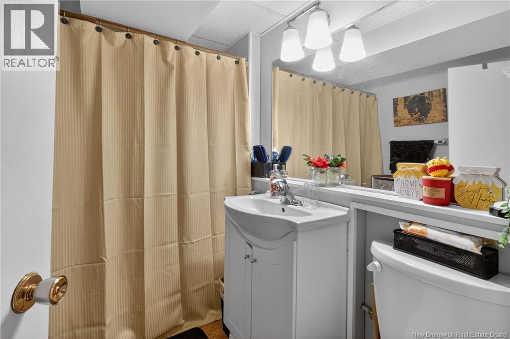 301 Buckingham Avenue - 26