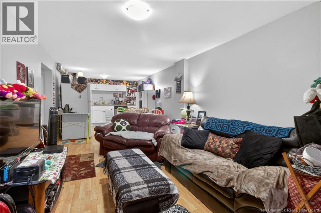 301 Buckingham Avenue - 29