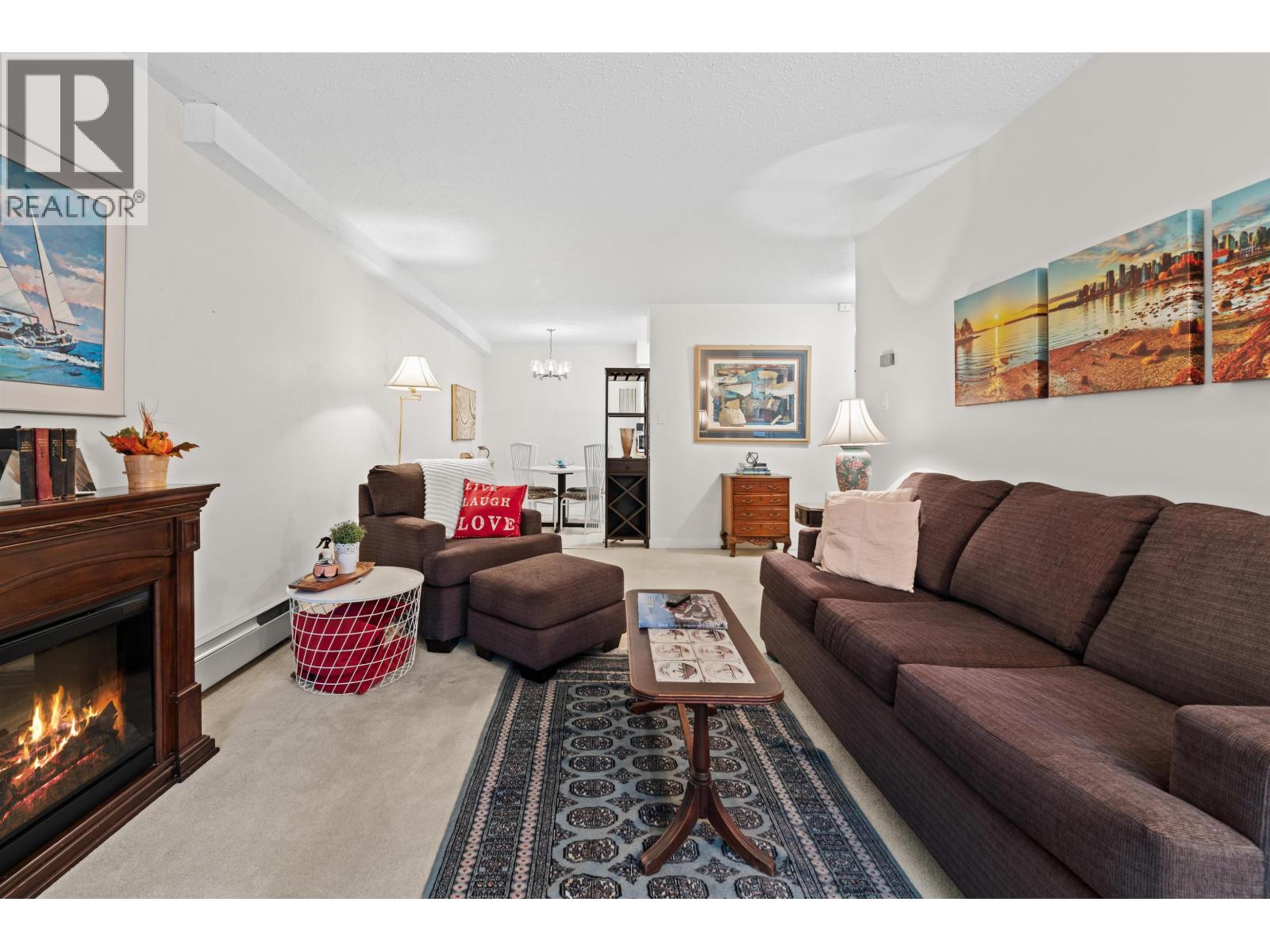 206 250 W 1ST STREET, North Vancouver