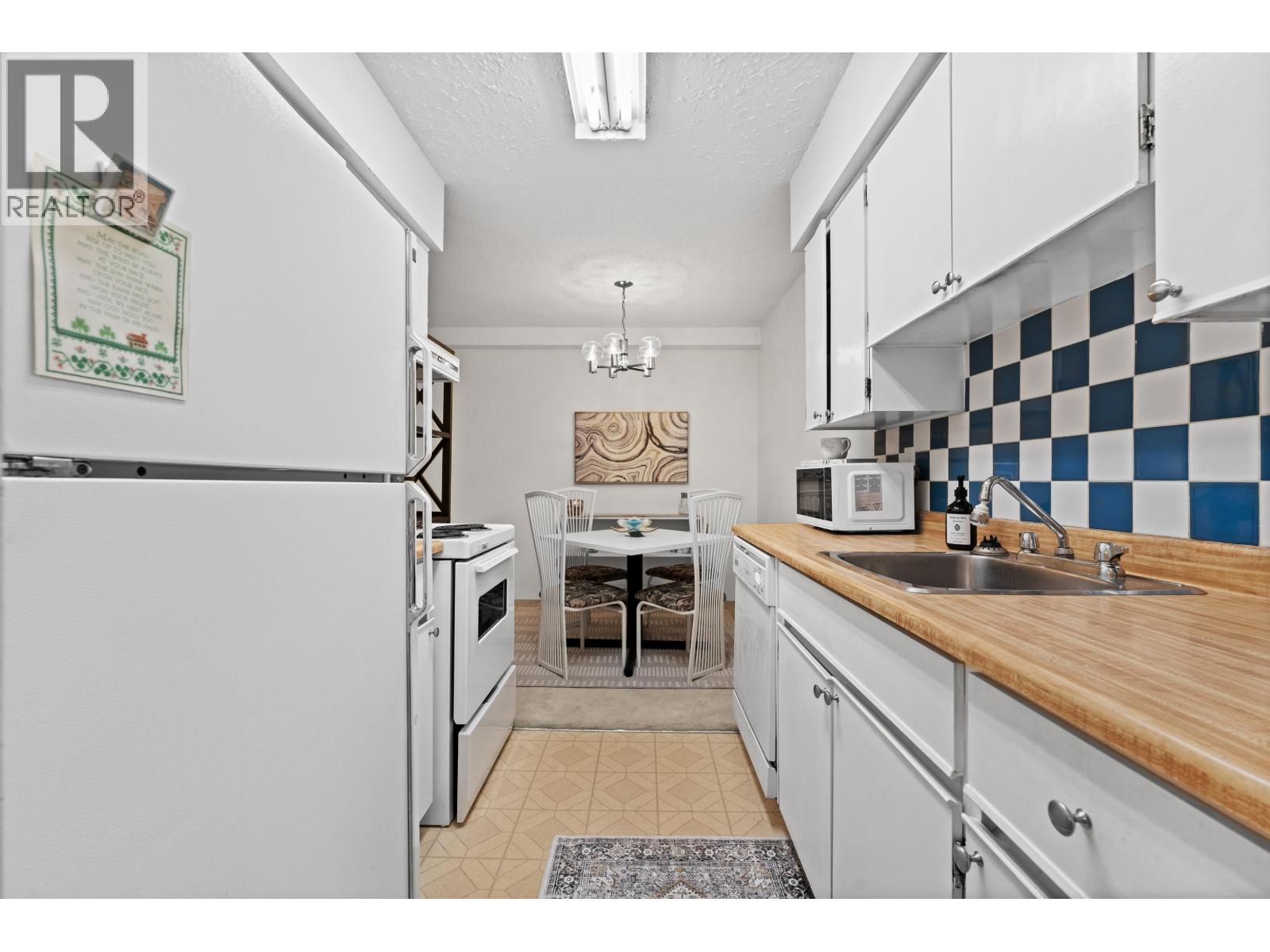 206 250 W 1ST STREET, North Vancouver