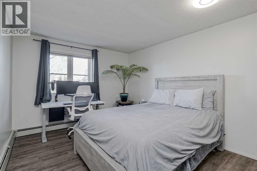 Single Family House for Sale in   Edenwold Heights NW Edgemont Calgary 