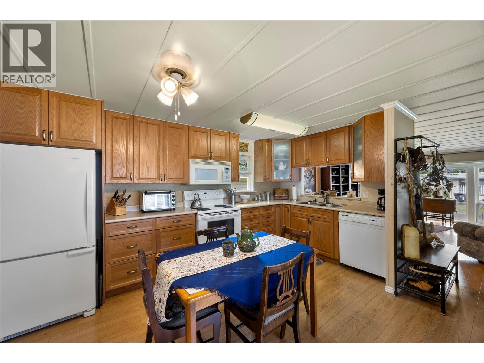 #8 161 Shuswap Avenue - 1