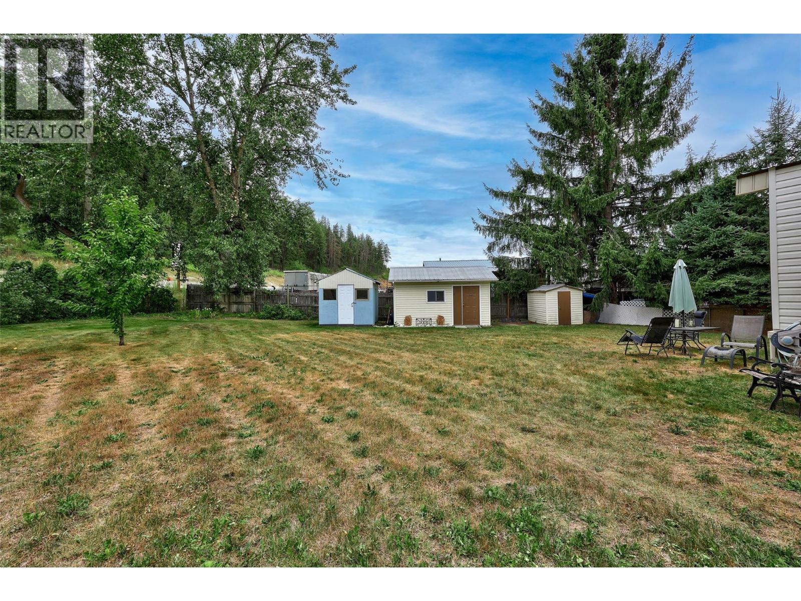 161 Shuswap Avenue Unit# 8, Chase