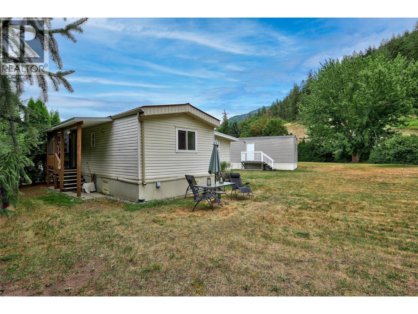 161 Shuswap Avenue Unit# 8, Chase