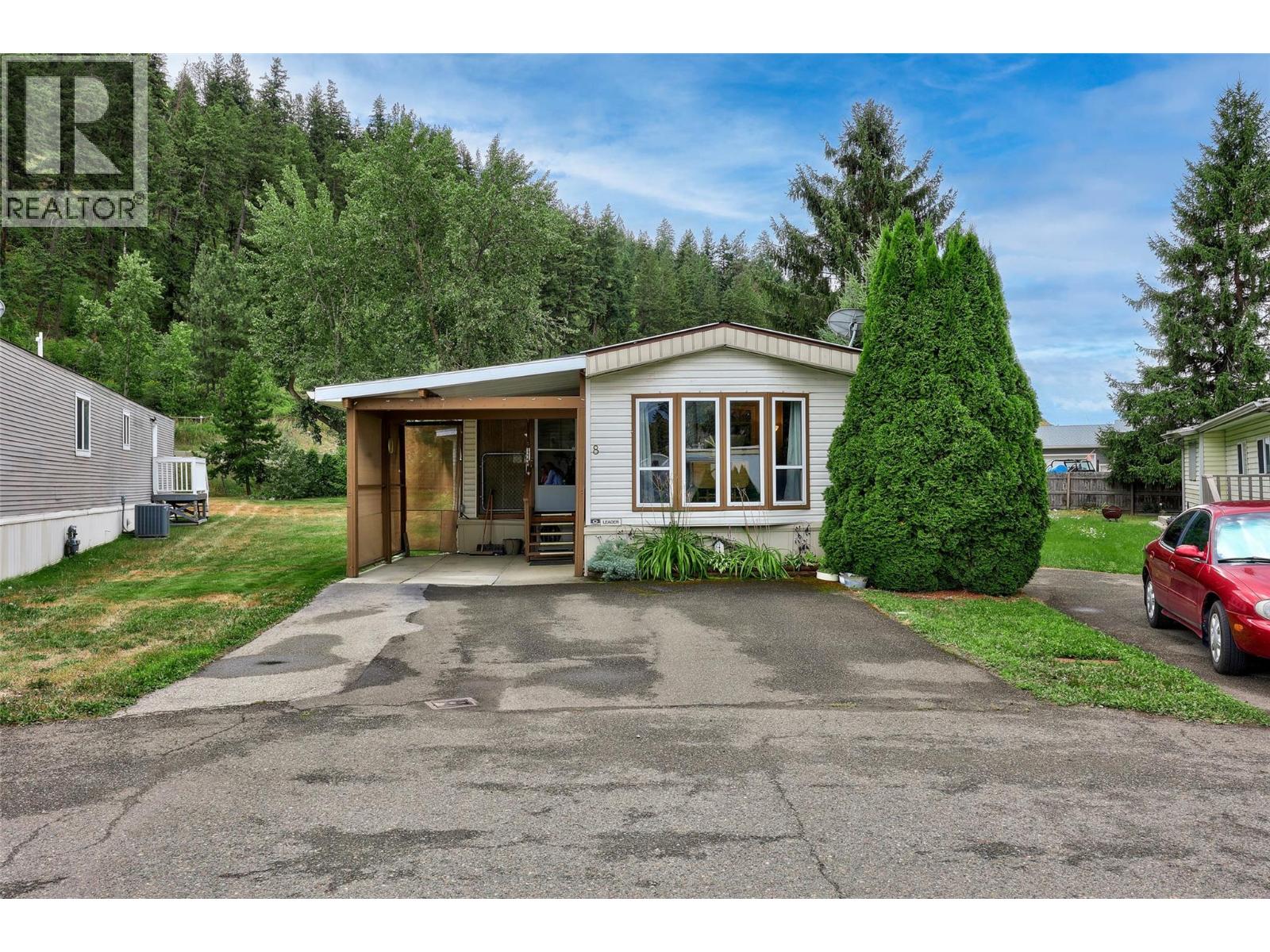 161 Shuswap Avenue Unit# 8, Chase