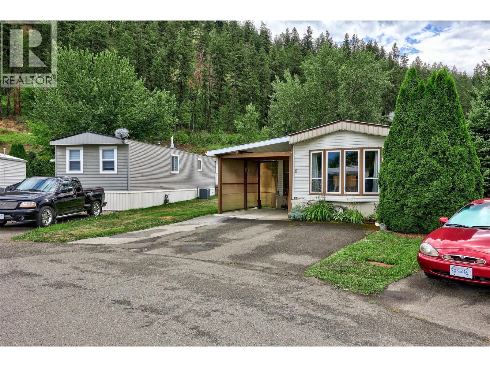 #8 161 Shuswap Avenue - 21