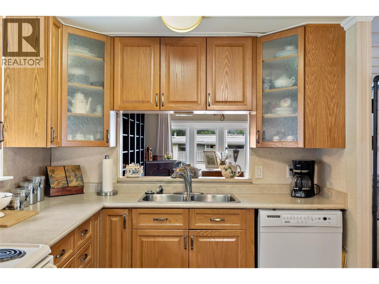 #8 161 Shuswap Avenue - 22