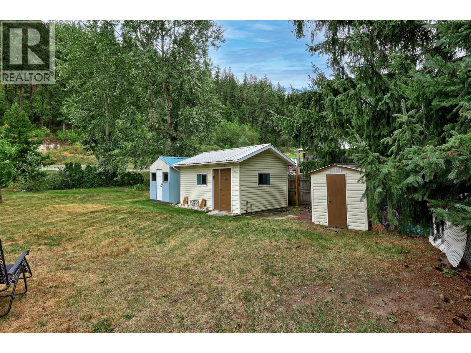 161 Shuswap Avenue Unit# 8, Chase