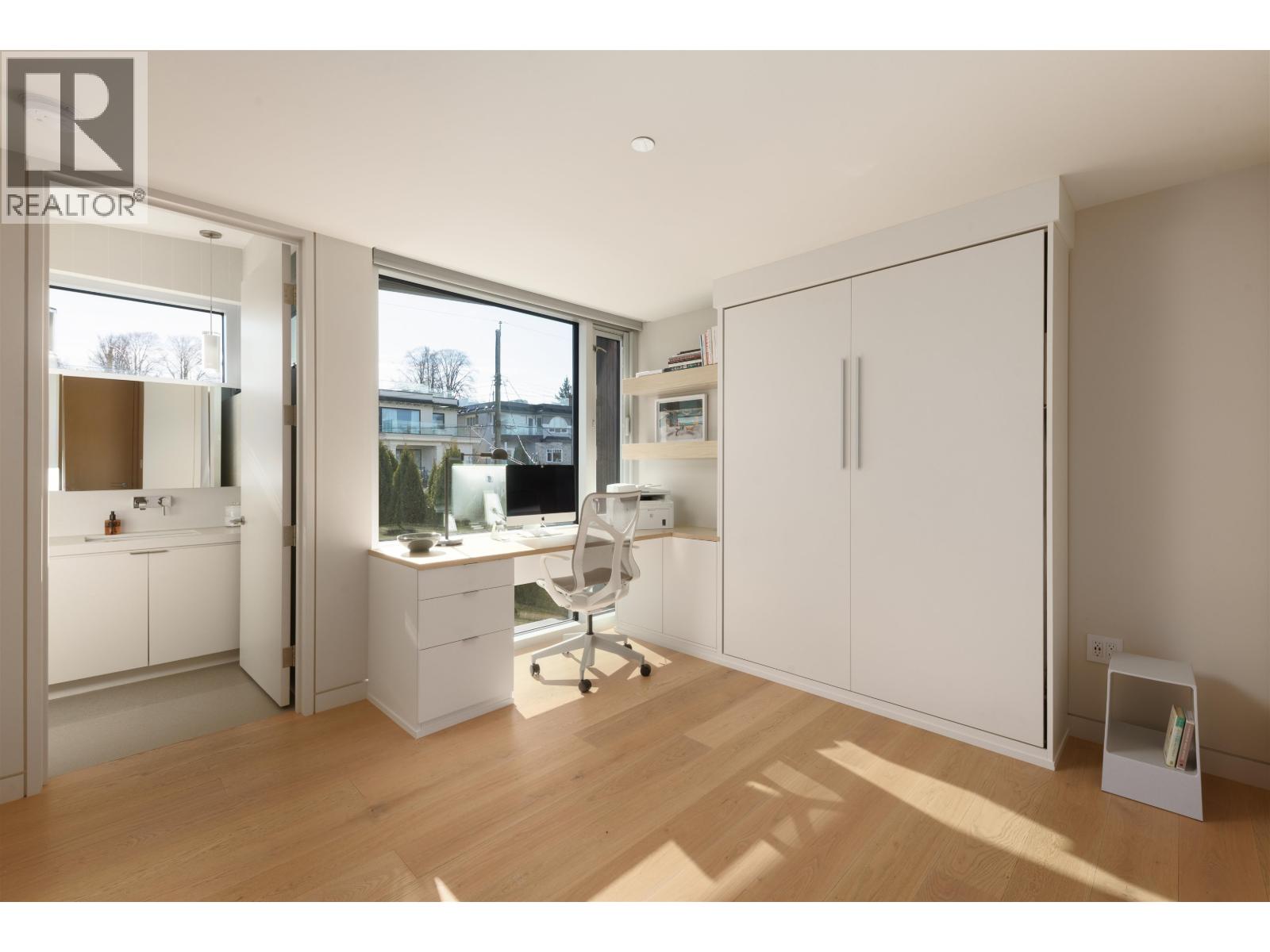 3250 W 20TH AVENUE, Vancouver