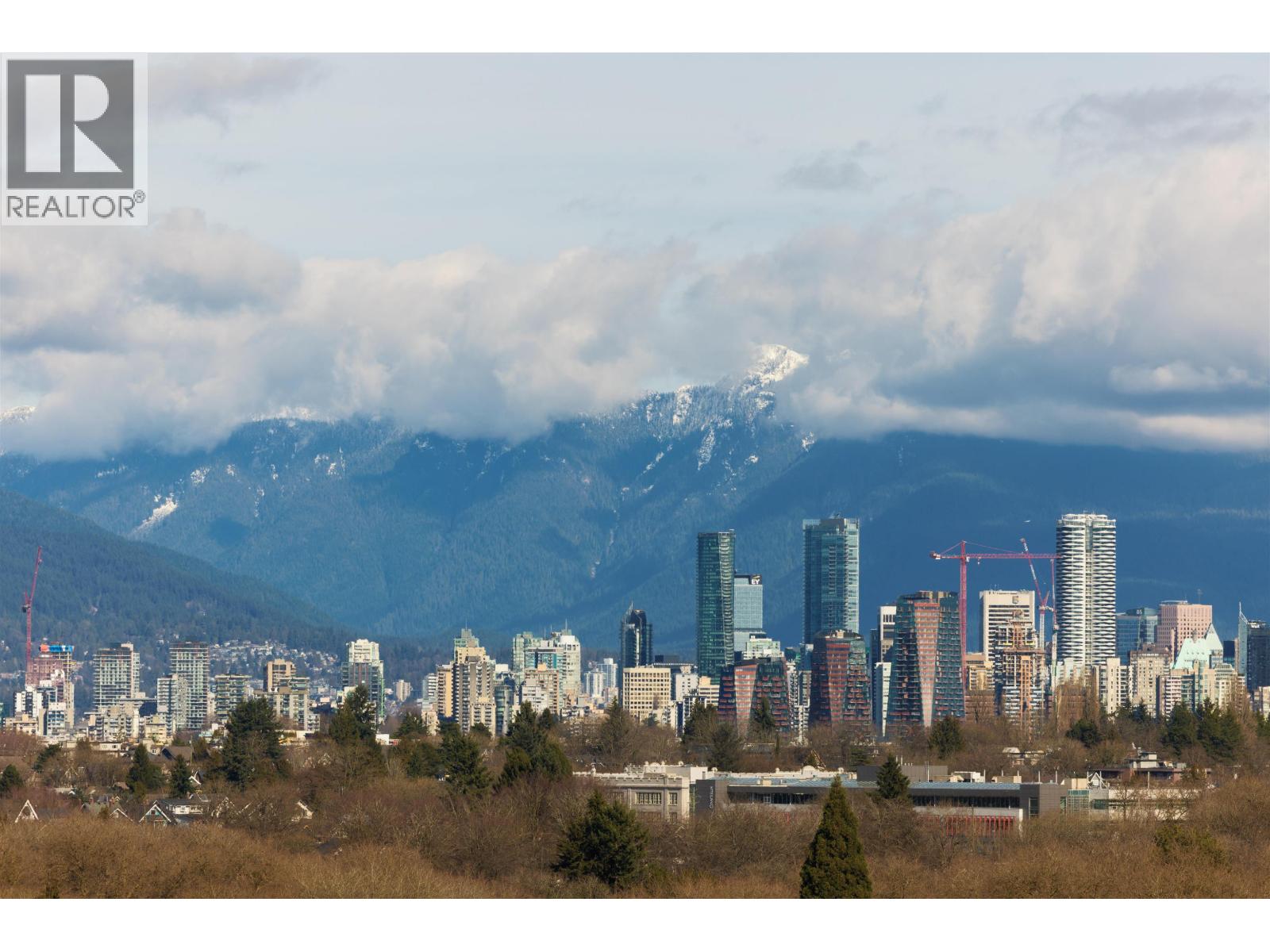 3250 W 20TH AVENUE, Vancouver