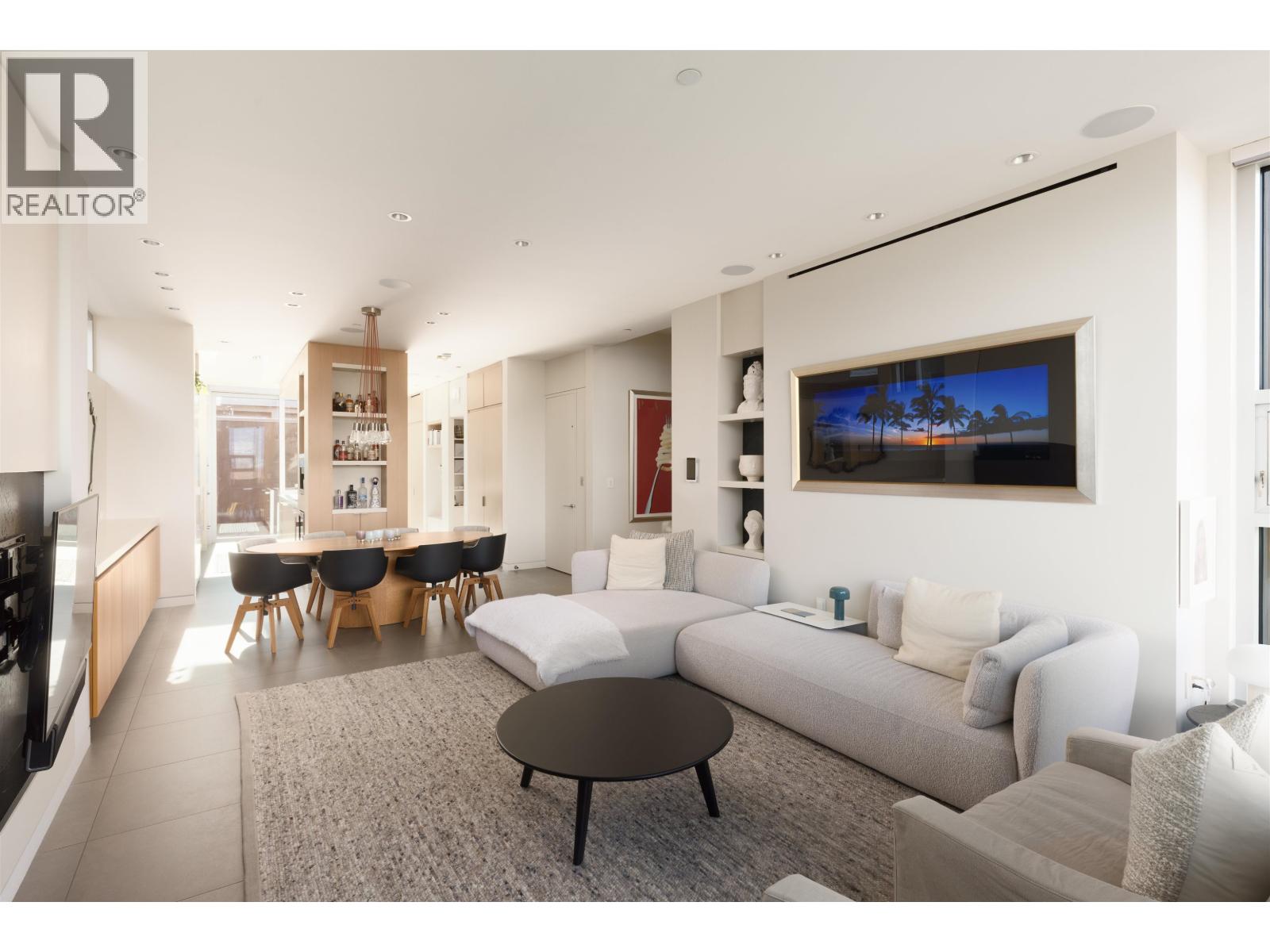 3250 W 20TH AVENUE, Vancouver