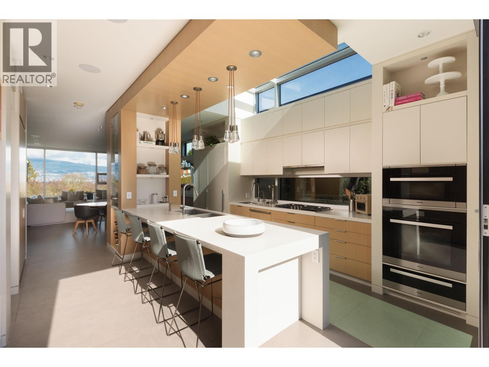 3250 W 20TH AVENUE, Vancouver